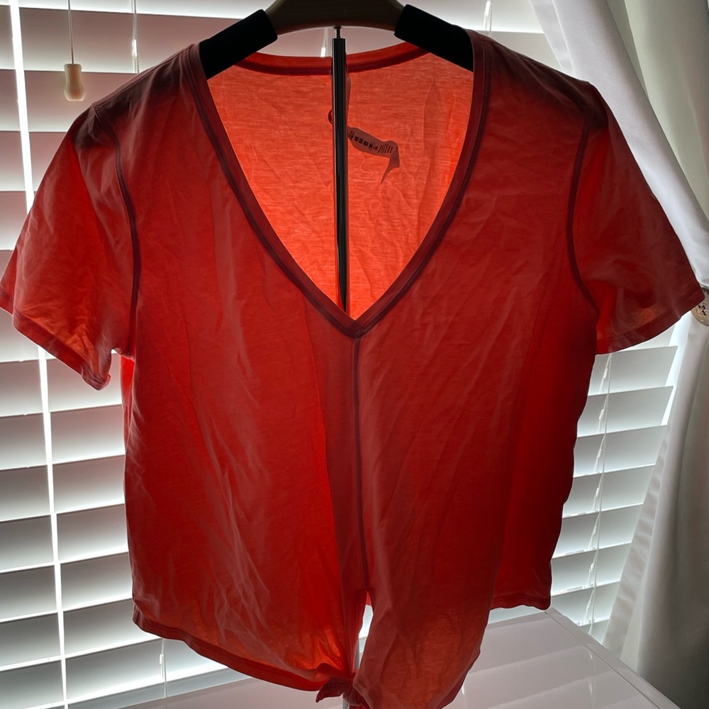 Lululemon t-shirt